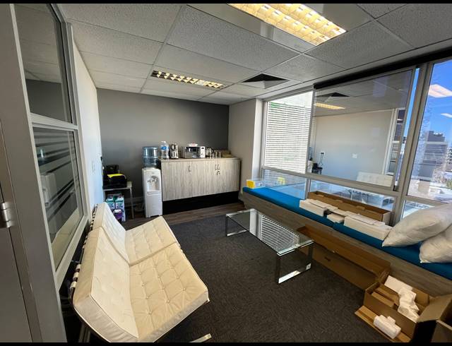 76.20M² OFFICE TO LET IN CLAREMONT